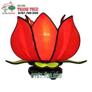 Lồng đèn hoa sen để bàn vải lụa đỏ